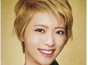 礼真琴のビキニ写真を文春に流出させたのは誰?画像の中身と流出理由とは?